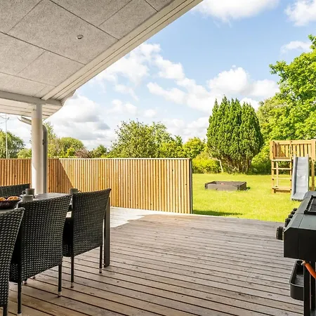 Ebertine - 740m To The Fjord By Interhome Storvorde