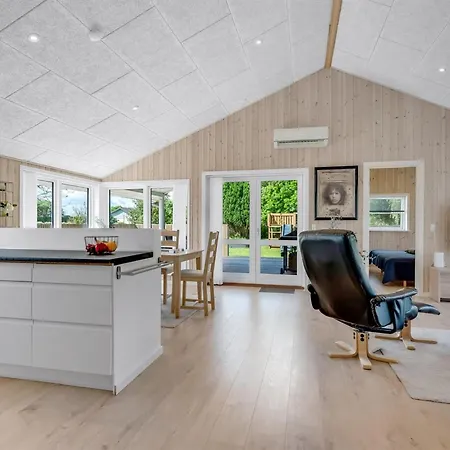 Dom wakacyjny Ebertine - 740m To The Fjord By Interhome *