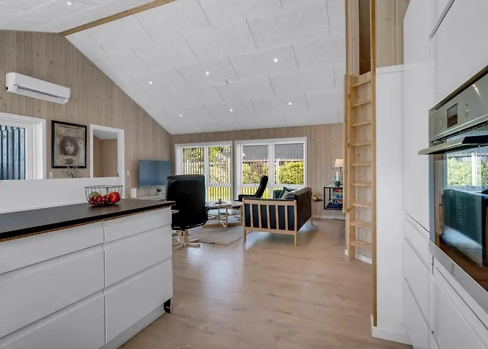 Ebertine - 740m To The Fjord By Interhome Storvorde