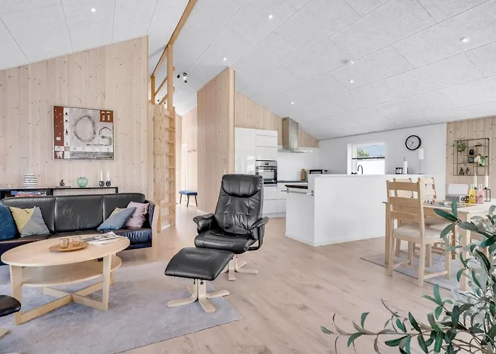 Ebertine - 740m To The Fjord By Interhome Storvorde